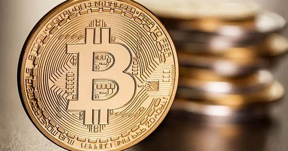 Bitkoin 2 % dən çox bahalaşıb