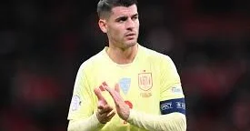 İstanbul nəhənginin futbolçusu millidən getdi