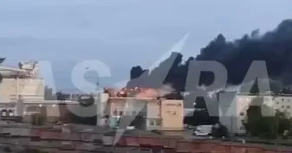 Hərbi zavod vuruldu, hava limanları bağlandı Ukrayna Rusiya hərbi sənayesinə ardıcıl zərbələr endirir