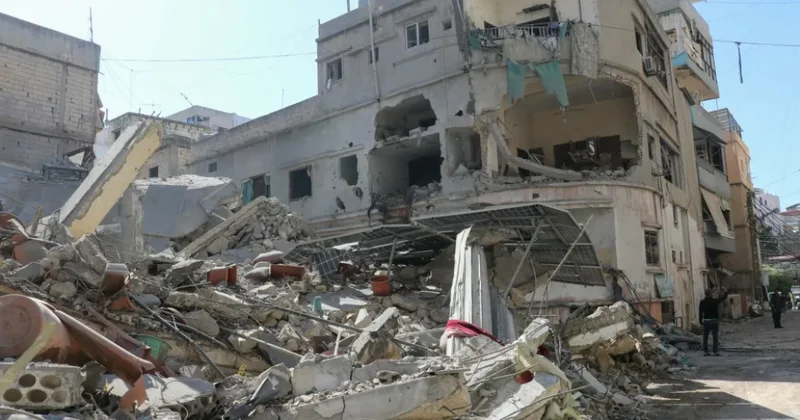 İsrail ordusu Livanın Tir şəhərini bombalayıb, 8 nəfər ölüb