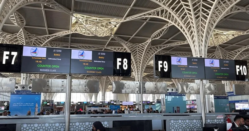 Sonuncu zəvvar qrupları Mədinəni tərk edib FOTO