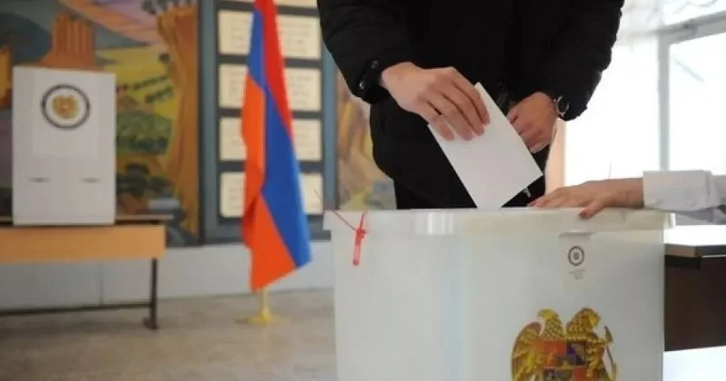 Əvvəlcə sülh müqaviləsi, sonra rus qoşunları