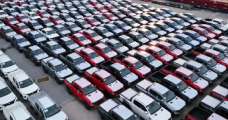 Çində avtomobil satışları kəskin azalıb
