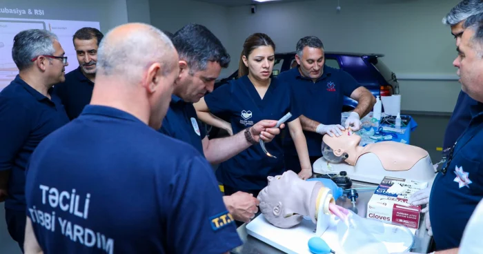 Təcili tibbi yardım əməkdaşları üçün praktiki təlim keçirilib