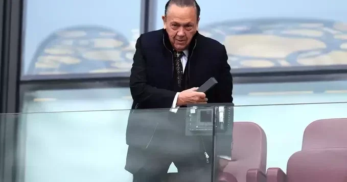 Devid Sallivanın cinsi istismar etdiyi qadından ağır ittiham
