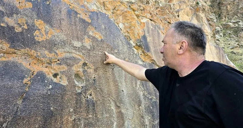“İsa Həbibbəylinin dirijorluğu ilə Nuh dabanı axtaran tarixçilər əsl tarix nümunələrimizi gözardı etməyə çalışıblar...”