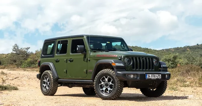 “Jeep Wrangler” və “Jeep Gladiator”da YANĞIN RİSKİ 1,3 milyon avtomaşın geri çağırıldı