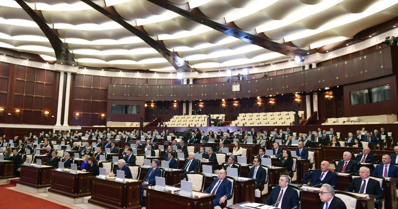 Hər üç deputatdan biri bu məsələdən danışır