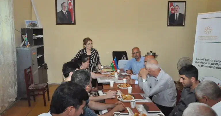 Biləsuvarda ekoloji maarifləndirmə layihəsi uğurla davam edir