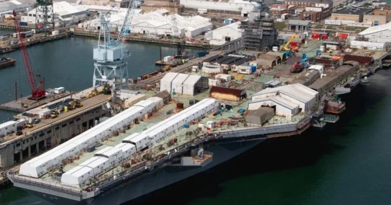 На американском авианосце застрелили моряка