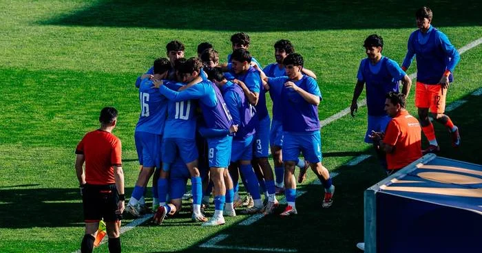 U 20 ilk oyunda qazandı