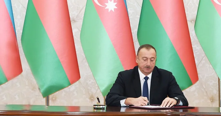 Prezident Fərman imzalayıb İxrac daşıma dəstəyi ilə bağlı