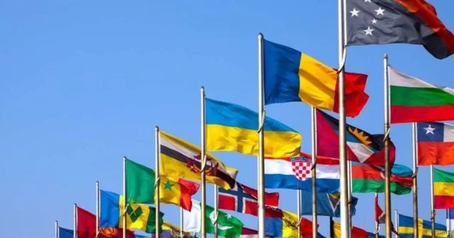 Xarici dövlətlər Azərbaycana borcunu qaytardı