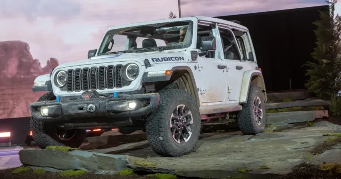 Jeep avtomobillərində kütləvi nasazlıq: 1.3 milyon maşın geri çağırılır