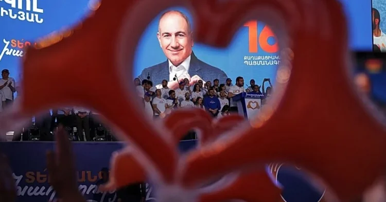 Moskvanın təsirindən imtina: bu, Paşinyanın təsadüfi şıltaqlığı deyil