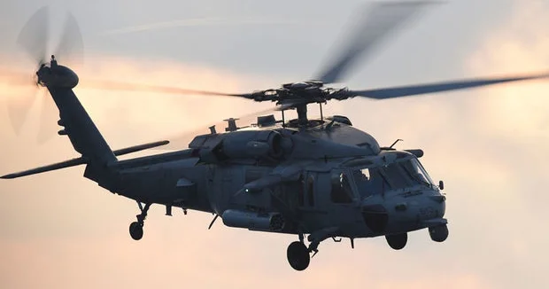 Hörmüzdə ABŞ hərbi helikopteri suya düşdü