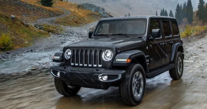 Огненная угроза: Stellantis отзывает более 1,3 миллиона внедорожников и пикапов Jeep по всему миру