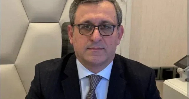 Eynulla Fətullayev ı partiya sədrinə satıb
