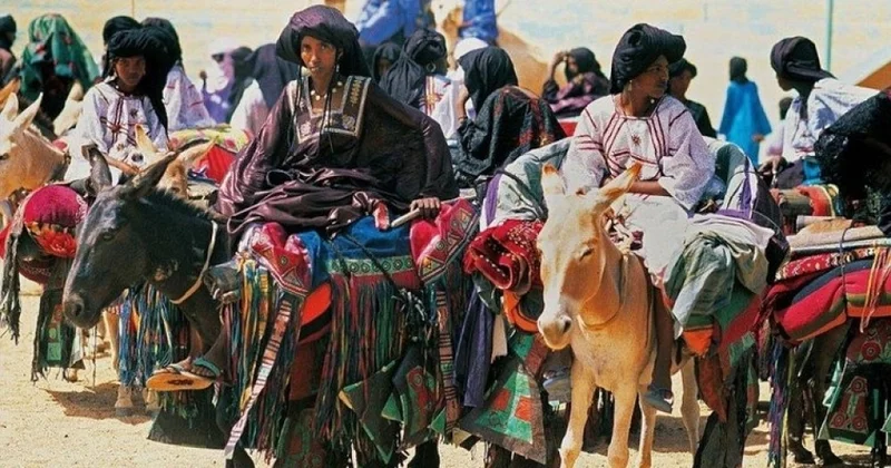 Qadınları hökmran olan tuareqlər FOTO