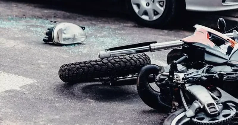 Bakıda moped piyadanı vurub VİDEO