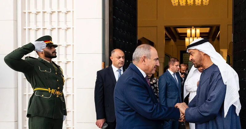 Paşinyan BƏƏ prezidenti ilə sülh sazişindən danışdı