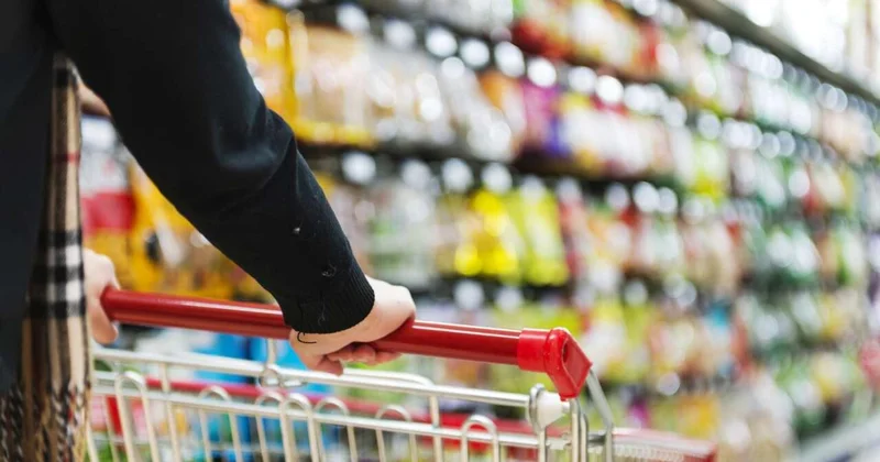 Bu market yararsız məhsullar SATIRMIŞ