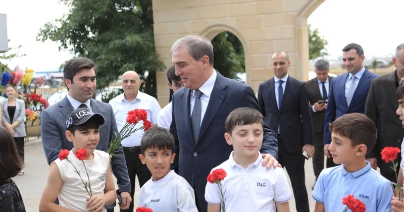 YAP Gəncə şəhər təşkilatı şəhid övladları üçün “Yay məktəbi” təşkil edib FOTOLAR
