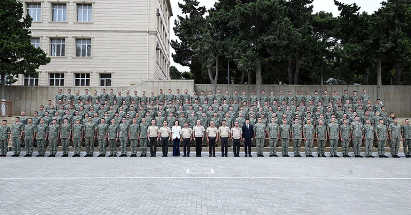 İntellektual qabiliyyətli bölmələrdən tərxis edilən gənclərlə görüş olub
