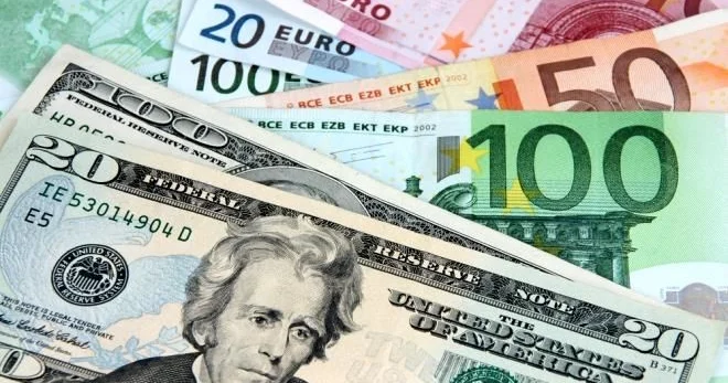 Avro manat qarşısında dəyər itirir