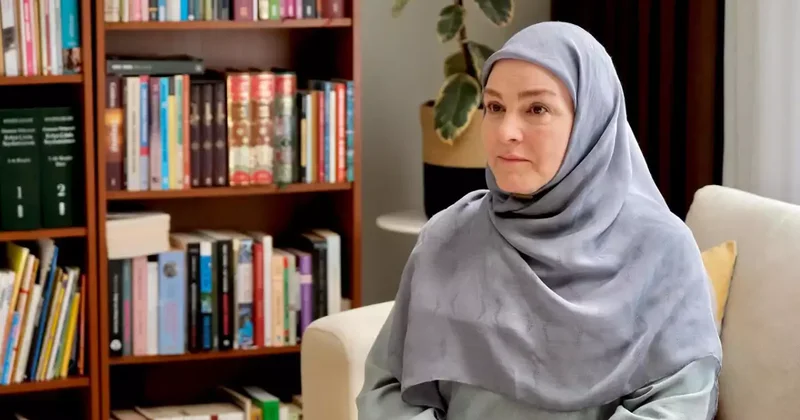 Məlahət Abbasova hicab bağladı