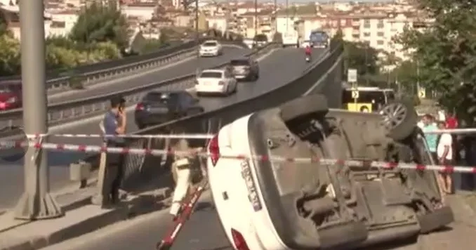 Park edilmiş avtomobilə söykənən şəxsə maşın çırpıldı