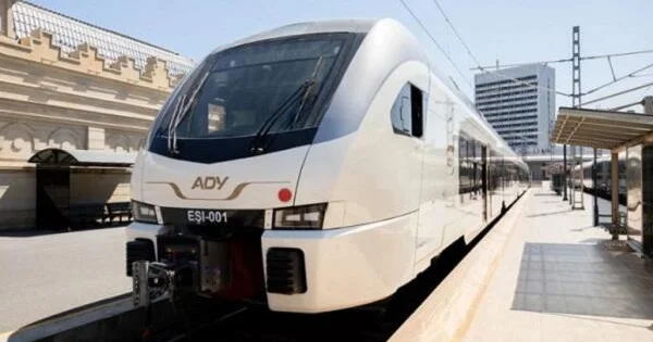 ADY qatarları yay qrafikinə keçir Foto