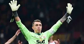 Muslera Argentina karyerasına məğlubiyyətlə başladı