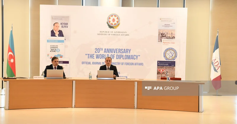 “Diplomatiya Aləmi” jurnalının 20 illik yubileyinə həsr olunmuş beynəlxalq dəyirmi masa keçirilib FOTO