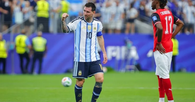 Messi qol rekordunu qırdığı Klozeyə nə vəd edib? Açıqladı