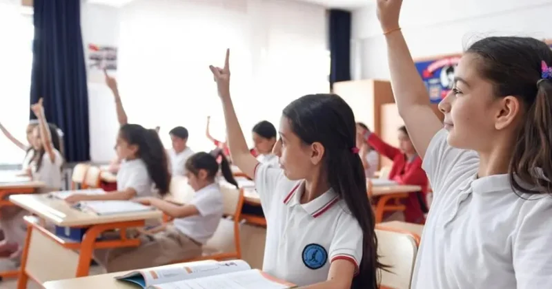 Türkiyədə şagird və müəllimlərin məlumatlarını paylaşmaq qadağan edilib