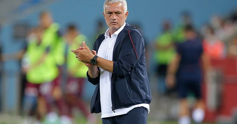 Mourinyo: “Bunlar mənə böyük məsuliyyət verir”