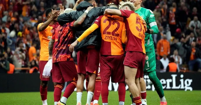 “Qalatasaray” çempion!