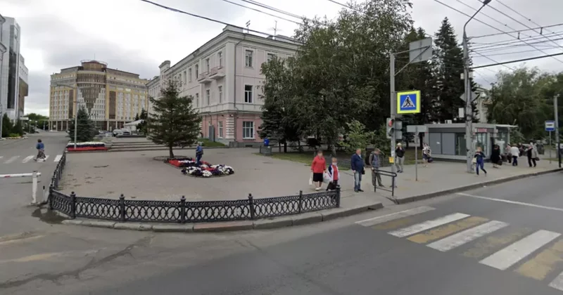 В честь отца президента Казахстана назовут сквер в Омске
