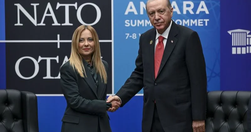 Ərdoğan NATO liderlərinə qeyri adi hədiyyə verdi: Baş nazir istəmədi FOTO