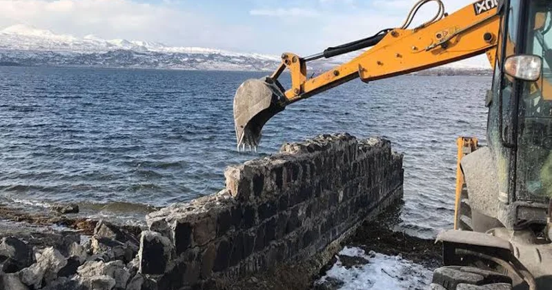 Seyran Ohanyan və digər sabiq məmurların Göyçə gölü sahilindəki qanunsuz tikililəri sökülüb