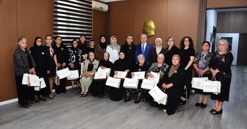 Aprel şəhidlərinin ailə üzvləri ilə iş adlı layihəsi çərçivəsində şəhid anaları ilə görüş keçirilib