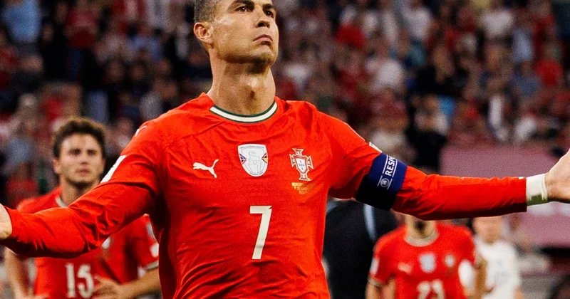 Ronaldo fanatlara görünmədən getdi VİDEO