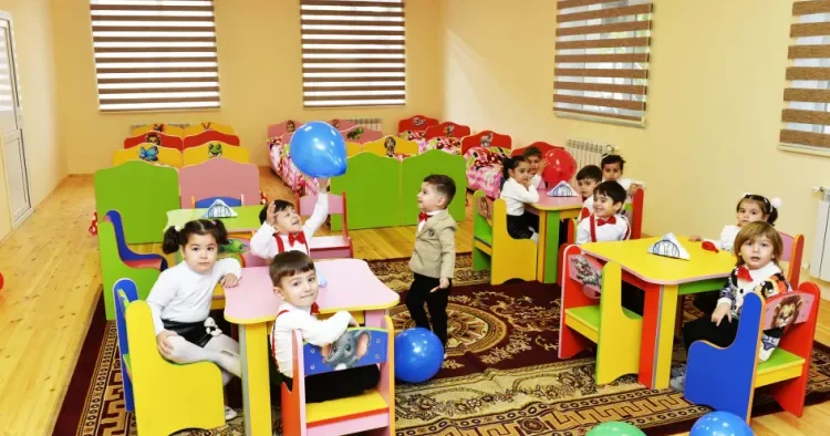 Uşaqları 2 yaşdan əvvəl bağçaya göndərməyin Mütəxəssisdən valideynlərə vacib TÖVSİYƏLƏR