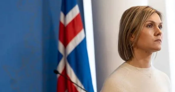 NATO nun gənc lideri: Tramp xüsusi salamlaşdı