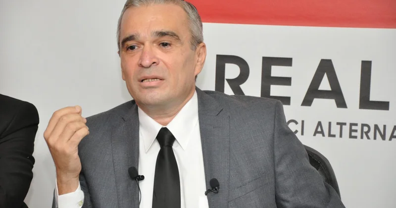 İlqar Məmmədovdan məcburi hərbi xidmətlə bağlı mübahisə yaradacaq təklif