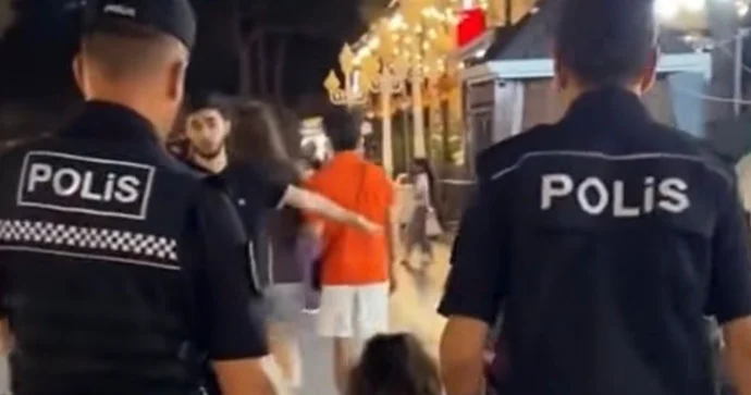 Parkda itən uşağın valideynlərinə qovuşduğu an VİDEO