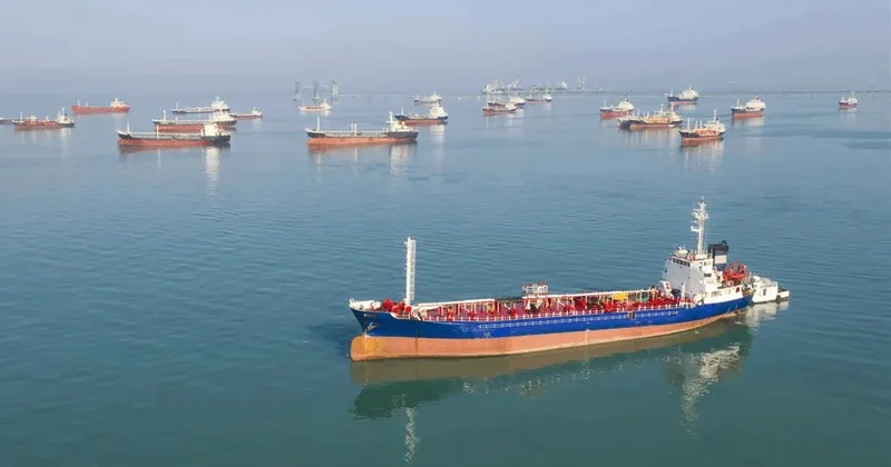 IMO предупредила судоходные компании о рисках в Ормузском проливе