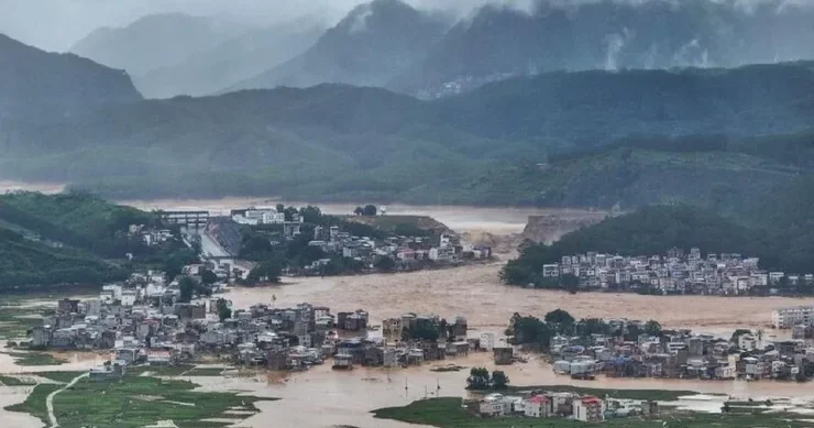 Çində daşqın Xeyli sayda ölən və itkin düşən var