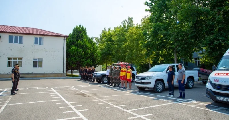 МЧС Азербайджана провело учения по ликвидации последствий ДТП и спасению утопающих ФОТО ВИДЕО